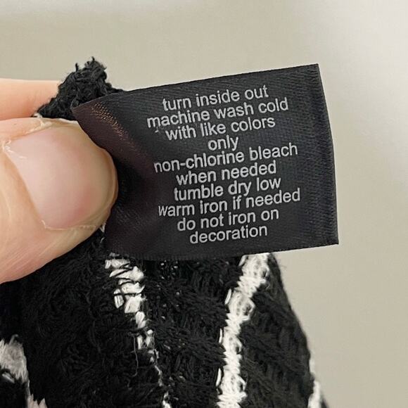 Lane Bryant Womens Knit Top 10/12 Black White Striped Hoodie Peplum Short Sleeve - Picture 10 of 10